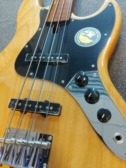 Sire Marcus Miller V5 fretless alder 4-string passive bass guitar natural