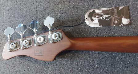 Sire Marcus Miller V5 fretless alder 4-string passive bass guitar natural