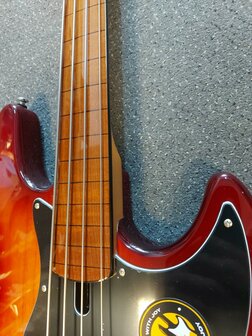 Sire Marcus Miller V5 fretless alder 4-string passive bass guitar Tobacco Sunburst