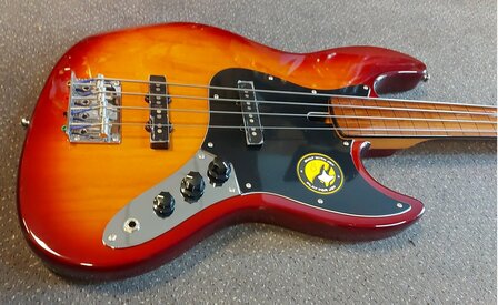 Sire Marcus Miller V5 fretless alder 4-string passive bass guitar Tobacco Sunburst