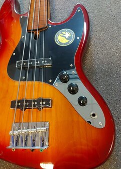 Sire Marcus Miller V5 fretless alder 4-string passive bass guitar Tobacco Sunburst