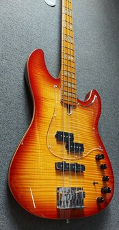 Sire Marcus Miller P10+ A4/TS, tobacco sunburst, flamed maple top