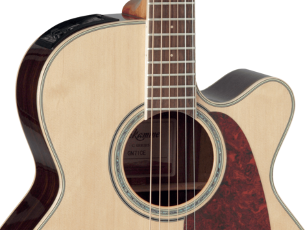 Takamine G70 Grand Auditorium met cutaway en voorversterker