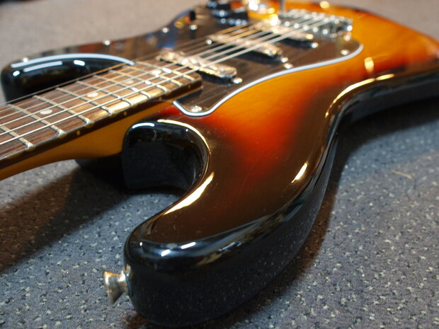London City Spitfire MKII, Tobacco Sunburst met zwarte slagplaat 
