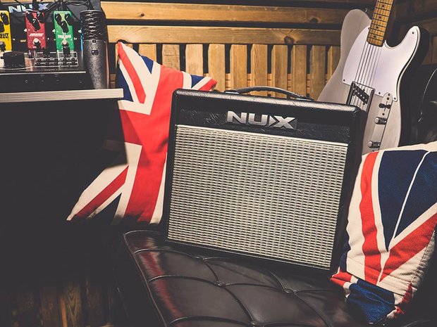 Nux Mighty 20BT versterker voor electrische gitaar, met bluetooth