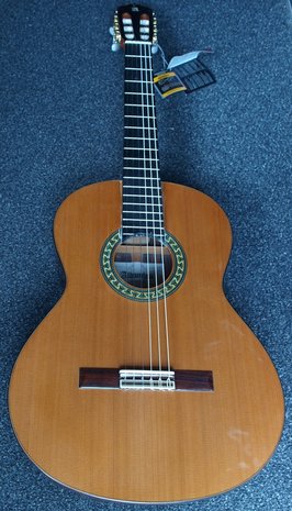 Alhambra 5P Zudra (linkshandig), cedar, rosewood, nu met koffer