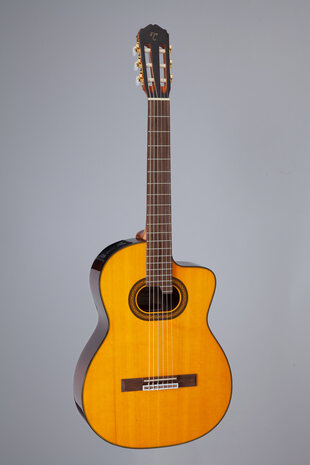 Takamine GC6CENAT electro-akoestische nylonsnarige gitaar
