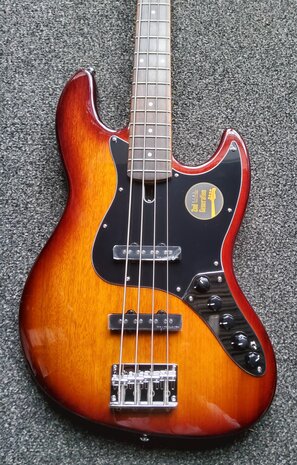 Sire Marcus Miller V3+ 4-string bass guitar tobacco sunburst, 2nd Gen