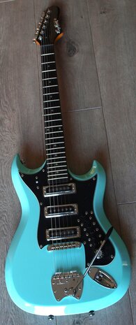 Hagstrom HIII Original Tremar, Aged Sky Blue