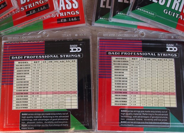 Complete set Bassnaren voor elektrische bas EB149 045-105