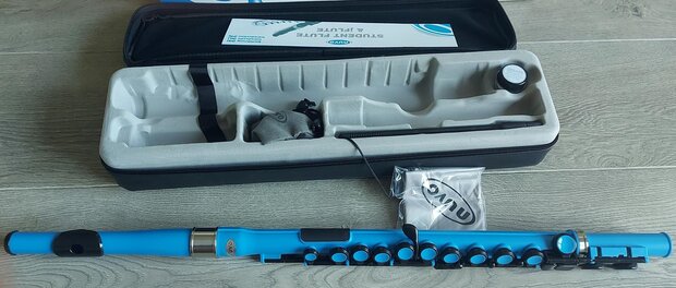 Nuvo Student Flute, Electric Blue