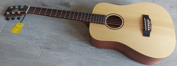 Cort Folkgitaar, Earth Mini Traveller, Open Pore met gigbag, kleiner model (3/4)