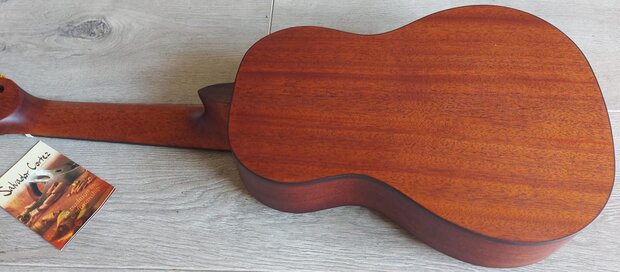 Salvador Cortez Iberia Series Luna PA classic guitar solid Canadian cedar top + sapele