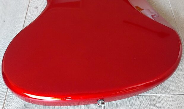 SX elektrisch basgitaarpakket, met versterker, tas, riem, tuner en kabel, candy apple red