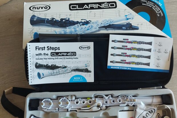 Nuvo Clarineo, wit-groen
