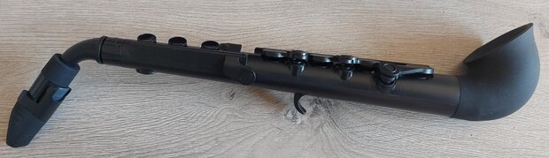 Nuvo JSax zwart/zwart, standaard set