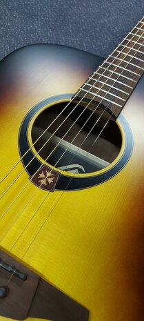 Lâg Tramontane 70 Dreadnought Brownburst