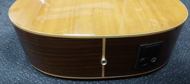 Luna Oracle Series Eclipse electro-akoestische gitaar