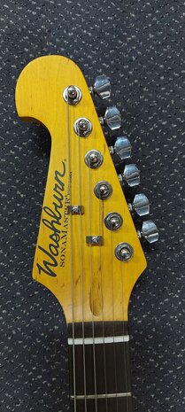 Washburn Sonamaster Series Black nu met hoes, kabel, riem en Cort 30W versterker