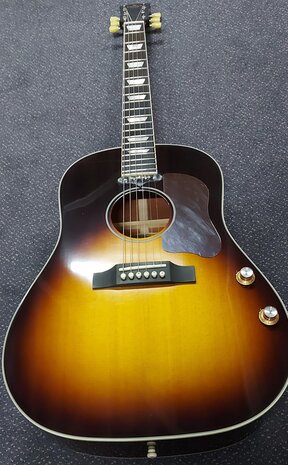 Sigma JM-SG160E+ Dreadnought Slope Shoulder Electro met koffer