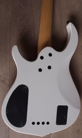 Sire Marcus Miller M2+ 4-snarig, White Pearl, 2nd Gen