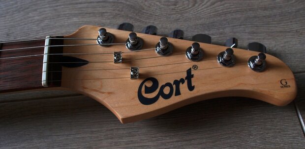 Cort G110 e-gitaarpakket Tobacco sunburst met Cort CM15 combo versterker