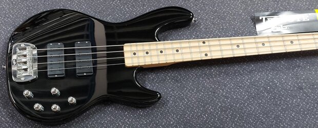 G&L Tribute M2000 Black met maple toets