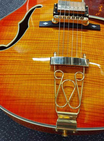 London City Constellation Honeyburst met vormkoffer