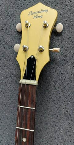 Recording King Banjo Starlight Sunbeam RKS-06-YE 5-snarig