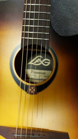 Lâg Tramontane T70 Auditorium met cutaway, electro-akoestisch, Brownburst