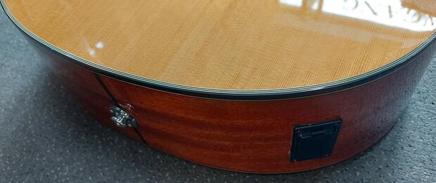 Walden Concorda CG570CE Grand Auditorium met gigbag