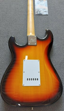 Eko Stratmodel S300 Sunburst, e-gitaarpakket