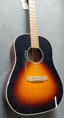 Tanglewood Sundance Historic Sloped Shoulder