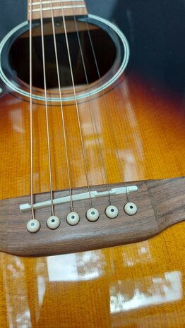 Tanglewood Sundance Historic Sloped Shoulder