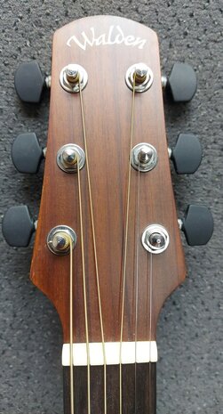 WALDEN Folkgitaar G800CE, Grand Auditorium Cut, massief, gesatineerd, EQ, electro-akoestisch met gigbag