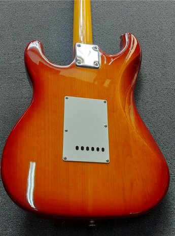 London City Spitfire MKII, Honeyburst, pearlwhite slagplaat