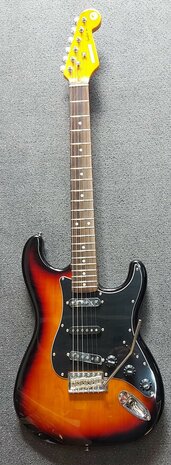 London City Spitfire MKII, Tobacco Sunburst met zwarte slagplaat 