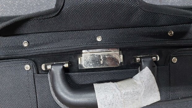 Vioolkoffer zwart voor 2 violen 4/4, 4 strijkstokken, beharing, met 2 hygrometers