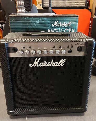 Marshall MG15CFX 15 Watt 1x8 inch gitaarversterker combo met chorus, flanger, delay, enz
