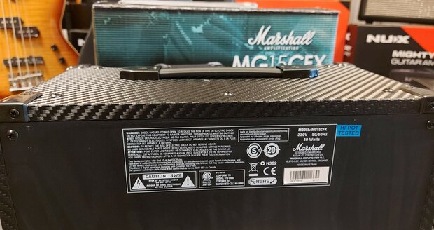 Marshall MG15CFX 15 Watt 1x8 inch gitaarversterker combo met chorus, flanger, delay, enz