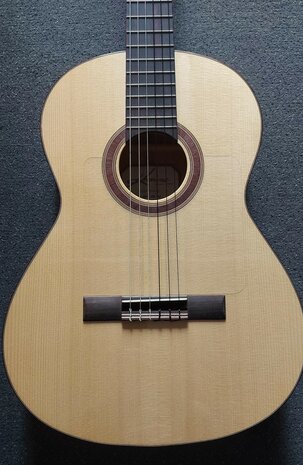 Kremona Rosa Diva RD flamenco gitaar met luxe koffer