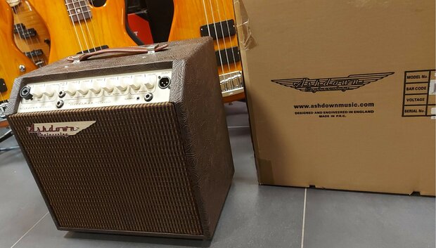 Ashdown Woodsman Classic, 40W akoestische gitaarversterker