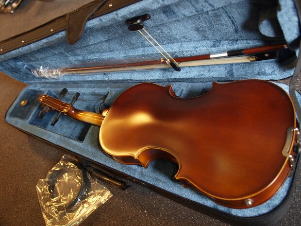 Electro-akoestische viool, compleet met koffer, strijkstok en hars