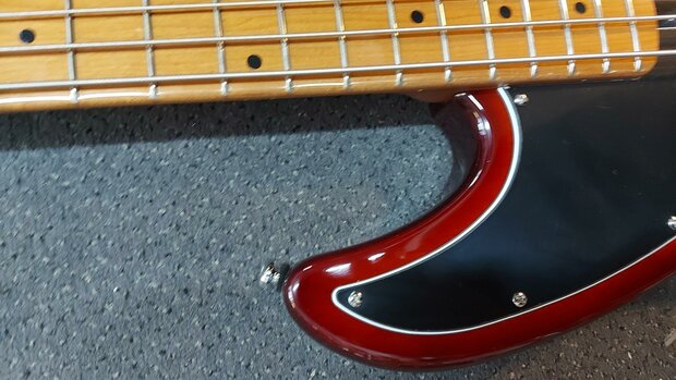 Sire Basses D5+ Series Marcus Miller basgitaar, Tobacco Sunburst