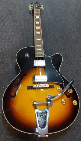 Cort Yorktown BV met Bigsby Vibrato