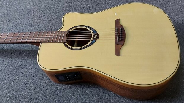 Lâg Tramontane Hyvibe 20 Glossy, Smart Guitar 