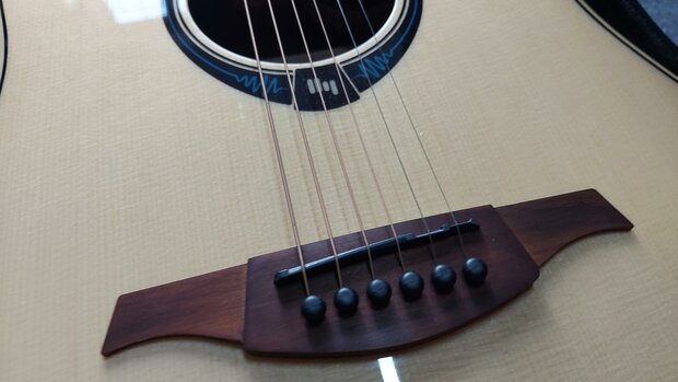 Lâg Tramontane Hyvibe 20 Glossy, Smart Guitar 