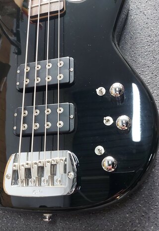 G&L Tribute L2000 Black RW, nu met stevige G&L hoes