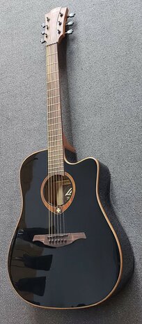 L&acirc;g T100DCE Tramontane dreadnought met element, zwart