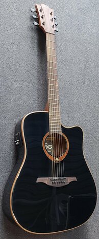 L&acirc;g T100DCE Tramontane dreadnought met element, zwart